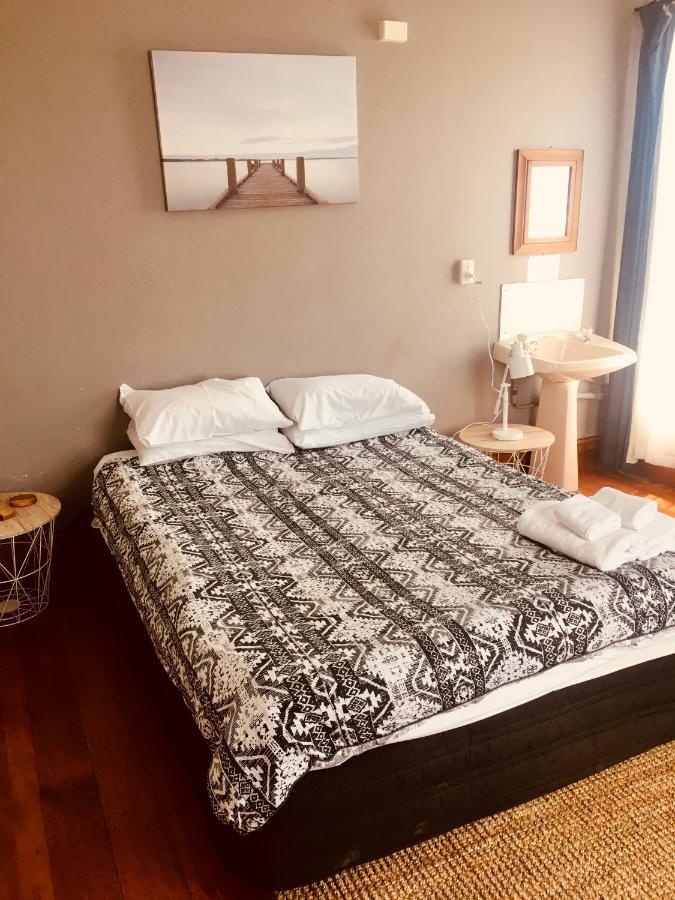 Harbourview Hotel Раглан Экстерьер фото